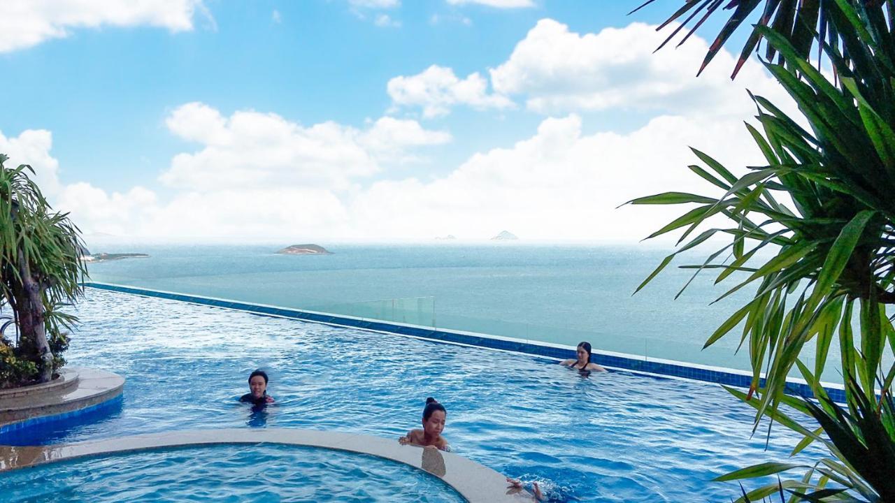 S Lux Scenia Bay Апартаменты