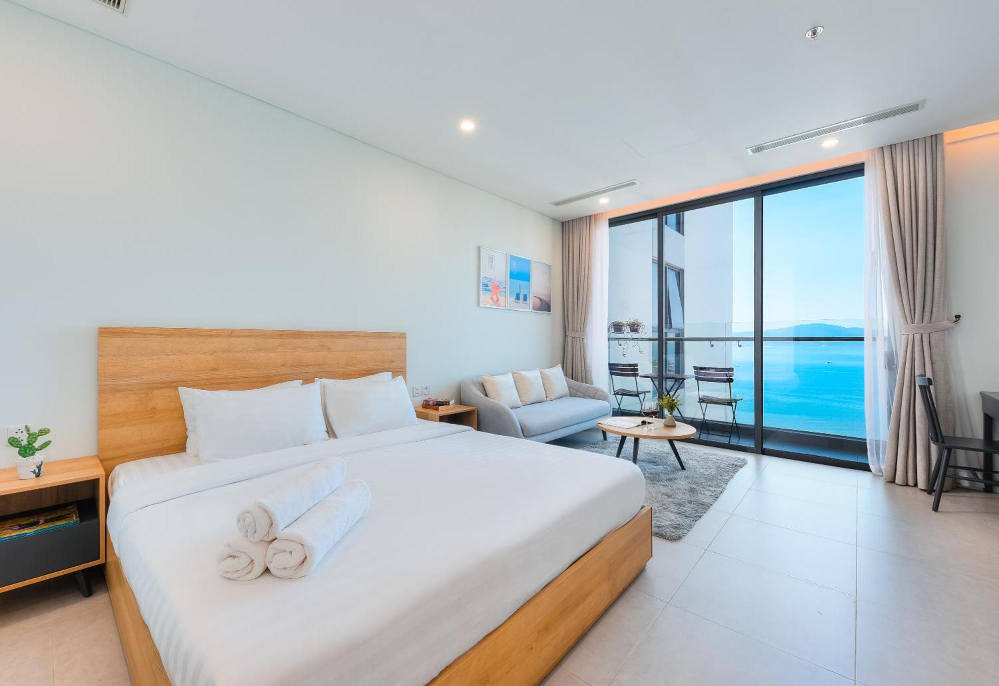 S Lux Scenia Bay Апартаменты *